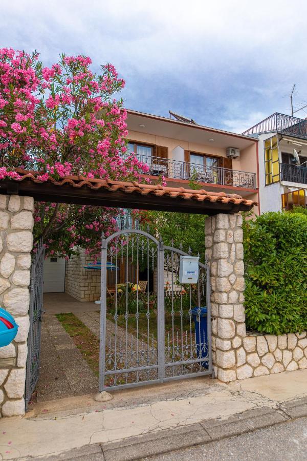 Casa Oleander Lejlighed Crikvenica Eksteriør billede